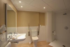 Twin Room with Window room in Valentin Son Bou