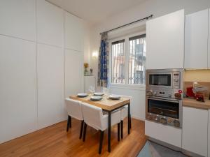 Youhosty - De Amicis 46