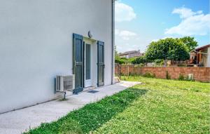 Beautiful Apartment In Albi With Wifi