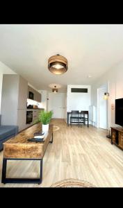 Appartements Le moderne boise Disneyland Paris 10 min - Parking : photos des chambres
