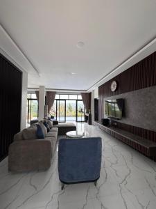 VILLA NEOM PUNCAk