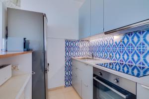 Maresia 2 Bedroom Oceanfront Apartment in Quarteira