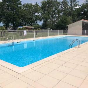 Campings Camping 3 etoiles - Piscine - efc0ab : Mobile Home 2 Chambres