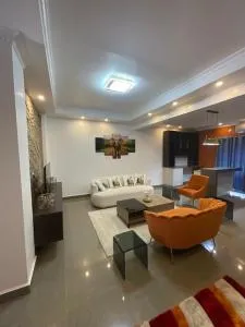 Stylish Urban Retreat - Spacious 3-Bedroom Apartment - III - Chilanga