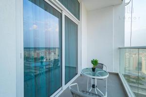 Elegant 1BR with Outdoor Cinema & Clinic