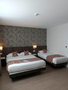 Hotels Brit Hotel Ploermel - Hotel de l'Hippodrome : photos des chambres