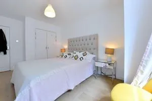 Central London 2 bedrooms apartment sleep 6 Free parking - London