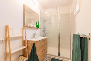 Maisons de vacances La Douce Occitane - Maison climatisee pour 6 : photos des chambres