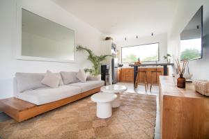 Orana Sole - Vibrant 2BR Boho Near Canggu w Private Pool