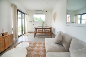 Orana Sole - Vibrant 2BR Boho Near Canggu w Private Pool