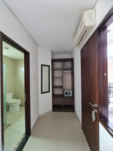 Phòng Giường Đôi Lớn Loại Sang (Deluxe Queen Room)