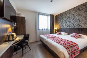 Hotels Brit Hotel Ploermel - Hotel de l'Hippodrome : photos des chambres