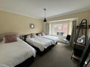 By Lushlets - Apartments Games Room Hot Tub - Great for Hens Stags and Sporting groups