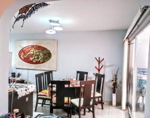 La casa de Barbie Hermosa casa con alberca