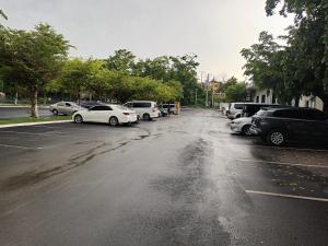 Oceanfront Condo w FREE Parking + High Speed Wifi