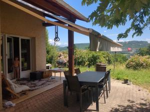 Villas Villa familiale gap nature jardin : photos des chambres
