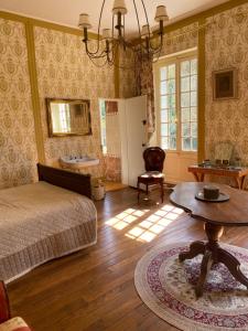 B&B / Chambres d'hotes Domaine Les Bruyeres : photos des chambres