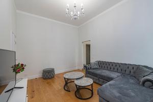 Riverside 1 BD Central Apartment by Hostlovers