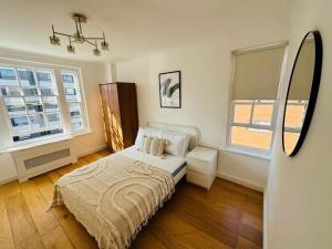 3 Bed Apartment- Central London