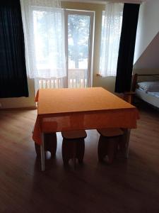 2nd floor with 3 room