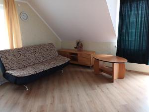 2nd floor with 3 room