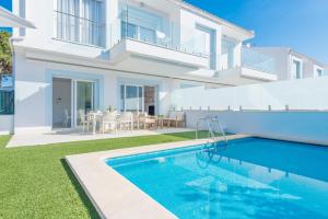 Fantástica Villa del Lago 1 en Alcudia, Mallorca