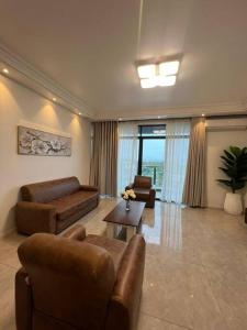 A glamorous five bed rooms aprt