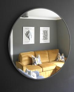 2 BDR House At Caledonia Luxe Stays Short Lets & Serviced Accommodation Bathgate