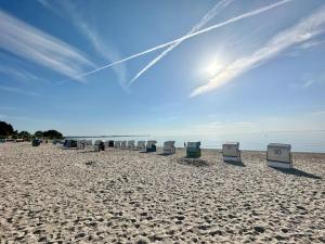 FeWo Traumblick - Küstenklang erste Reihe mit TRAUM Meerblick aus dem Bett