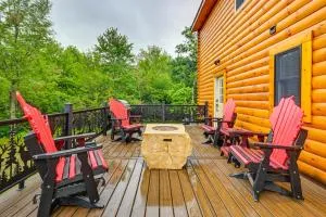 Adams Cabin with Game Room and Fire Pit - Montello