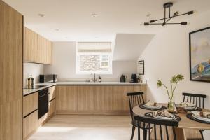 Willow Rise, the Old Bank House