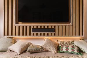 Willow Rise, the Old Bank House