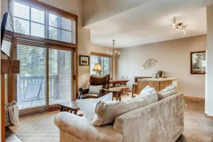 Lakeside Village 3 Bedroom Townhome At The Seasons In Keystone