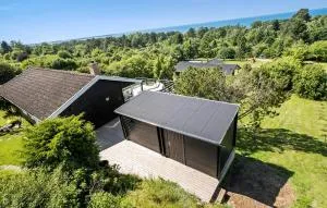 3 Bedroom Cozy Home In Fårevejle - Føllenslev