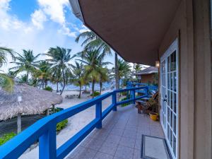 White Sands Cove C02-Ocean View 2 BR by Stay Floreo