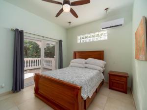 Casa Alegre- Heart of Tres Cocos Area across from Truck Stop by Stay Floreo