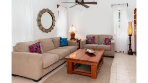 Residences at Barrier Reef Casita 2 by Stay Floreo