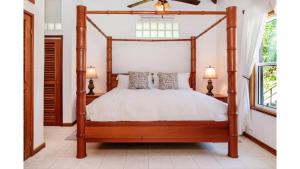 Residences at Barrier Reef Casita 2 by Stay Floreo