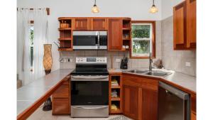 Residences at Barrier Reef Casita 2 by Stay Floreo