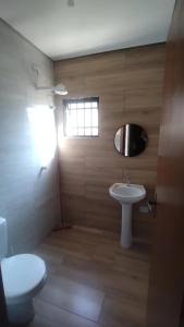 Chácara com piscina e amplo espaço gourmet à sete min da famosa estrada do roteiro do vinho