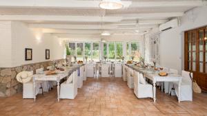 VALLEVERDE 28&2, Emma Villas