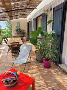 Villas Villa provencale a Arles avec piscine privee et vue jardin. : photos des chambres