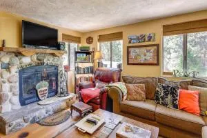 Green Valley Lake Cabin Near Lake Boat and Ski! - Arrowbear Lake