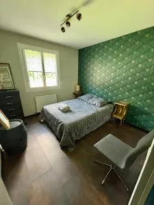 Chambre dans villa proche du centre - Saint-Germain-Laprade