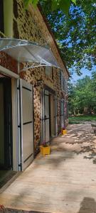 Aux sources de lesquire maison 5 chambres 5 salles de bains , 11 personnes