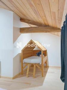 Aux sources de lesquire maison 5 chambres 5 salles de bains , 11 personnes