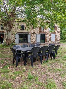 Aux sources de lesquire maison 5 chambres 5 salles de bains , 11 personnes