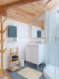 Maisons de vacances Aux sources de lesquire maison 5 chambres 5 salles de bains , 11 personnes : photos des chambres