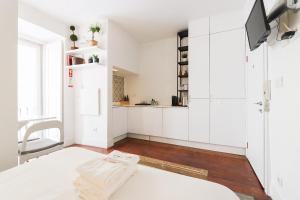 Santos Tiny Studio by Homing