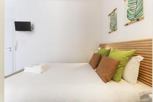 Santos Tiny Studio by Homing